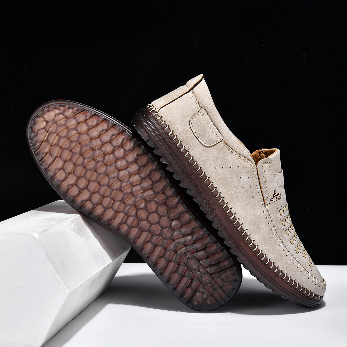 Men's Comfortable Casual Shoes, Built-In Arch Support, Lightweight, Waterproof, Slip Resistant, Breathable Upper, Durable For 5 Years.